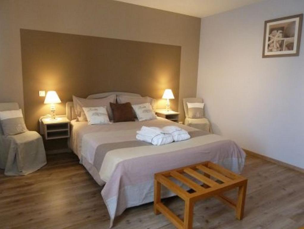 Chambres D'Hotes De La Junchere Saint-Hilaire-de-Court Ruang foto